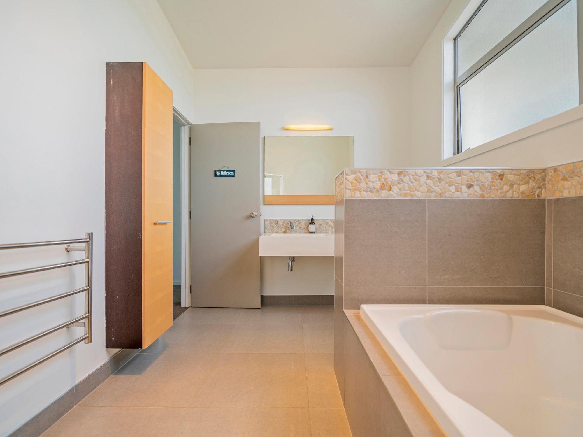 Acacia Cote - Whitianga Holiday Home ภายนอก รูปภาพ